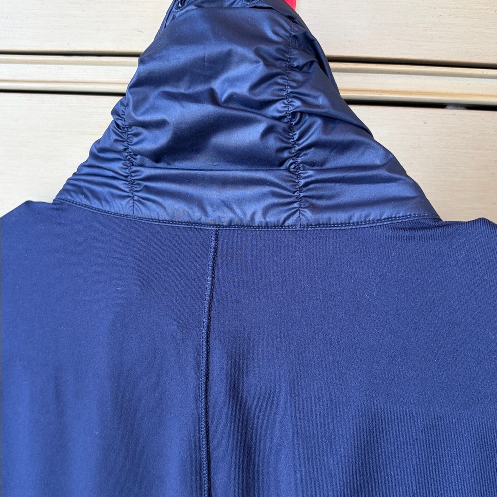 Under Armour Navy Blue Full-Zip Women's Jacket - Picture 4 of 6